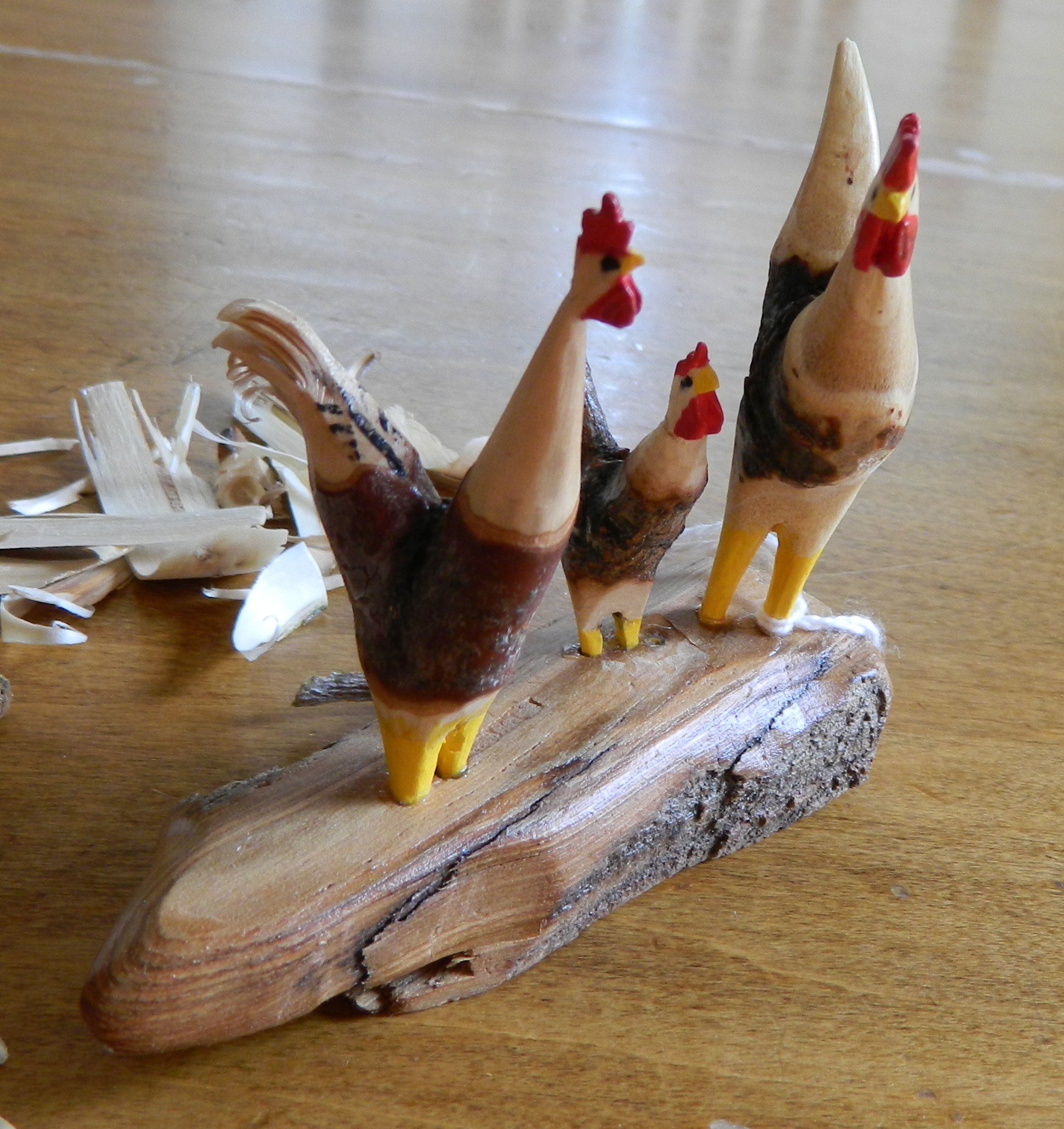 Carved Trio of Chickens #0006